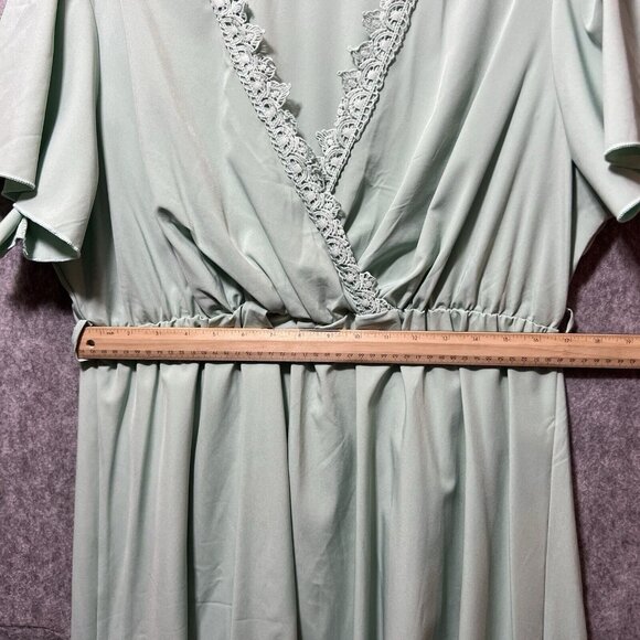 SHEIN Curve Dress 1XL Green Short Sleeve Mini Surplice Neckline‎ Boho Lace Trim - Picture 3 of 9